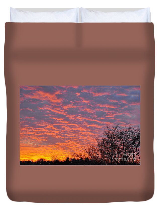 Red Sky Duvet Cover featuring the photograph Sun explosion by Dejan Jovanovic