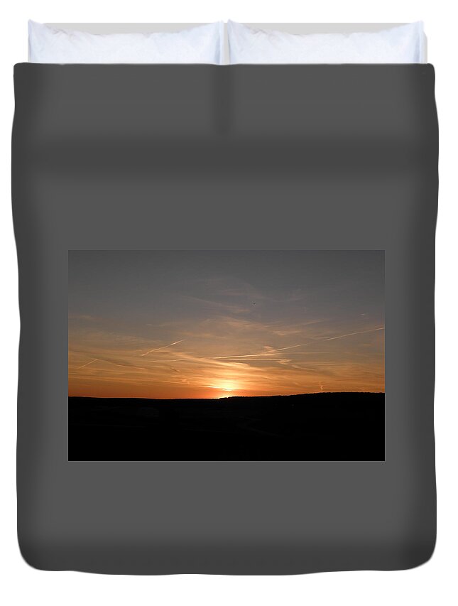 Sundown Duvet Cover featuring the photograph Sundown by Kim Galluzzo Wozniak