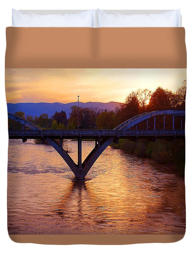 Grants Pass Duvet Cover featuring the photograph Sunset over Caveman Bridge by Mick Anderson