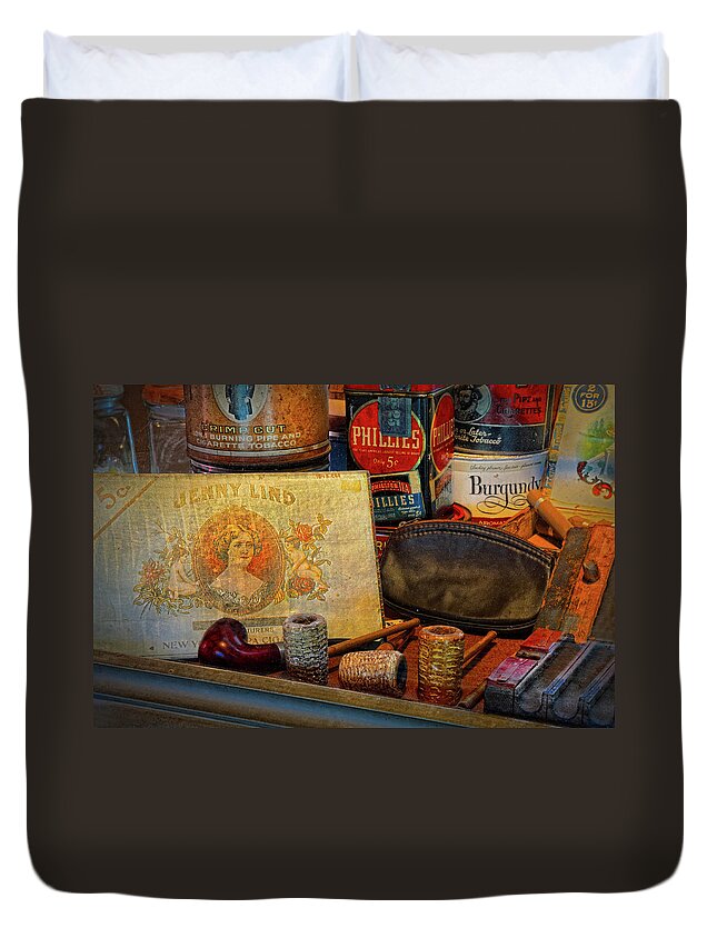 Smoke Shop Duvet Cover featuring the photograph The Old Smoke Shop by Dave Mills