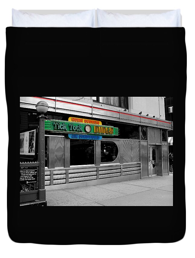 Manhattan Duvet Cover featuring the photograph Tick Tock Diner by Andrew Fare