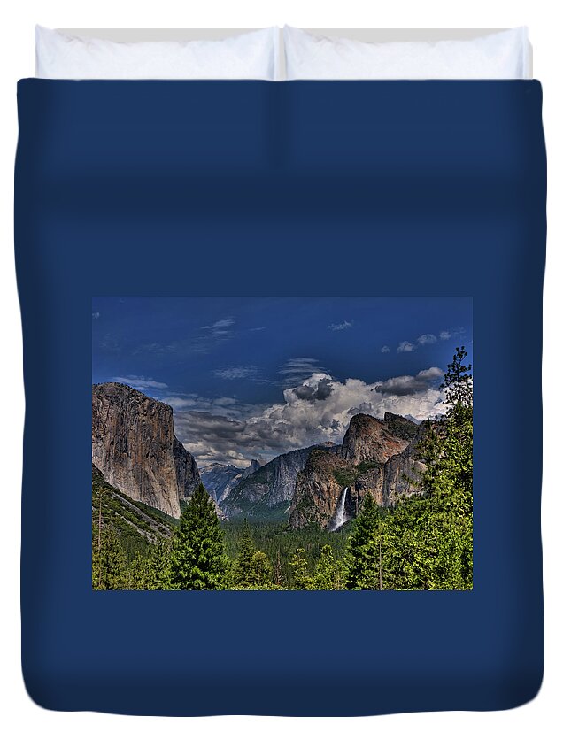 Tunnel View Duvet Cover featuring the photograph Tunnel View by Beth Sargent