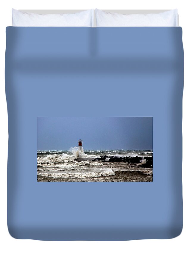 Water Duvet Cover featuring the photograph Wind Storm On The Lake by Davandra Cribbie