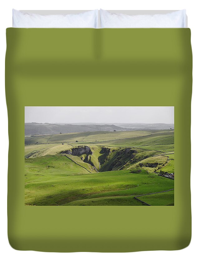 Countryside Duvet Cover featuring the photograph Winnats Pass from Mam Tor by Rod Johnson