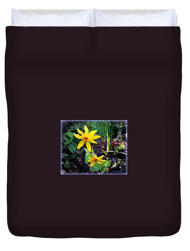 Flower Duvet Cover featuring the photograph Woods Flower by Deahn Benware