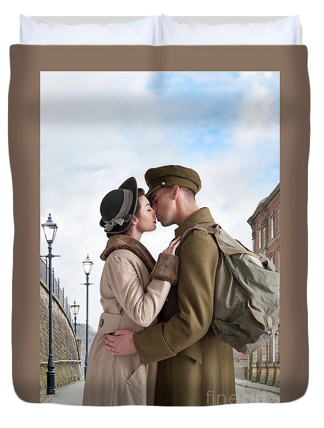 1940s Duvet Cover featuring the photograph 1940s Lovers by Lee Avison