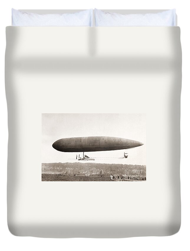  Duvet Cover featuring the painting Airship #1 by Granger