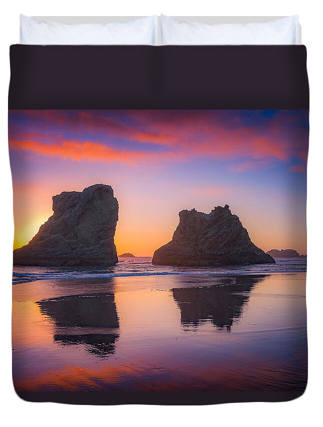 Sunset Duvet Cover featuring the photograph Bandon Sunset by Darren White