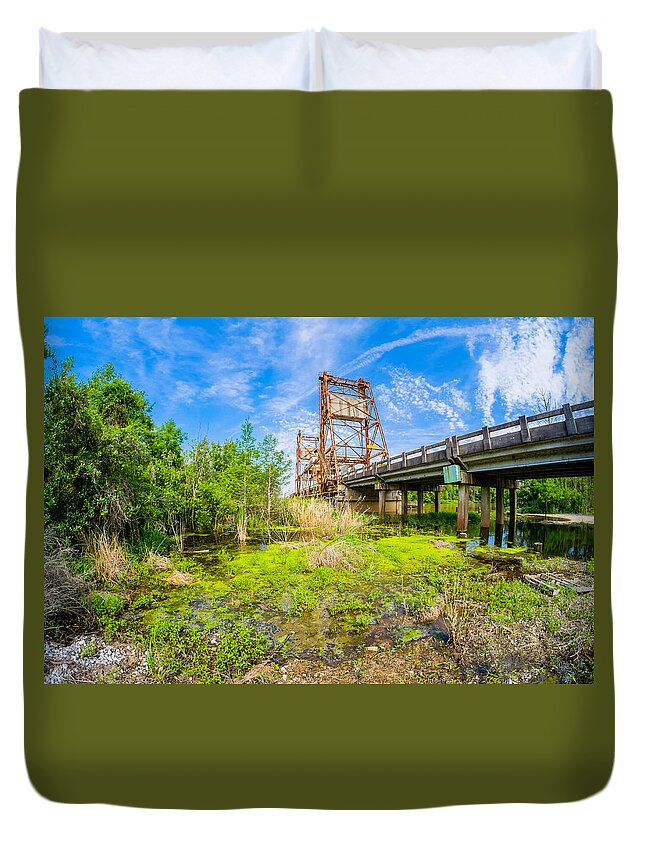East Pearl River Duvet Cover featuring the photograph Bridge Life #1 by Raul Rodriguez