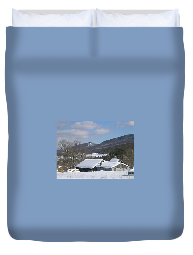 Landscape Duvet Cover featuring the photograph Alpine Appeal by Jack Harries