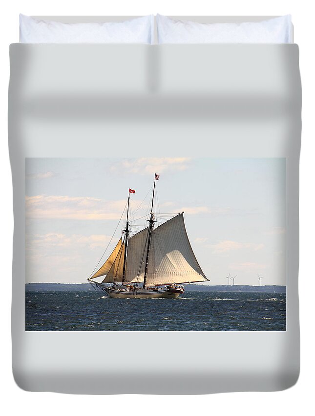 Seascape Duvet Cover featuring the photograph Classic #1 by Doug Mills