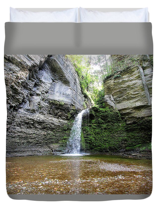 Waterfalls Duvet Cover featuring the photograph Eagle Cliff Falls in NY by Trina Ansel