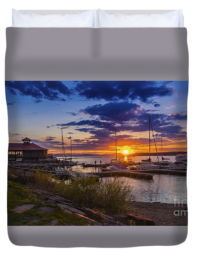 Vermont Duvet Cover featuring the photograph Late spring sunset #3 by Scenic Vermont Photography