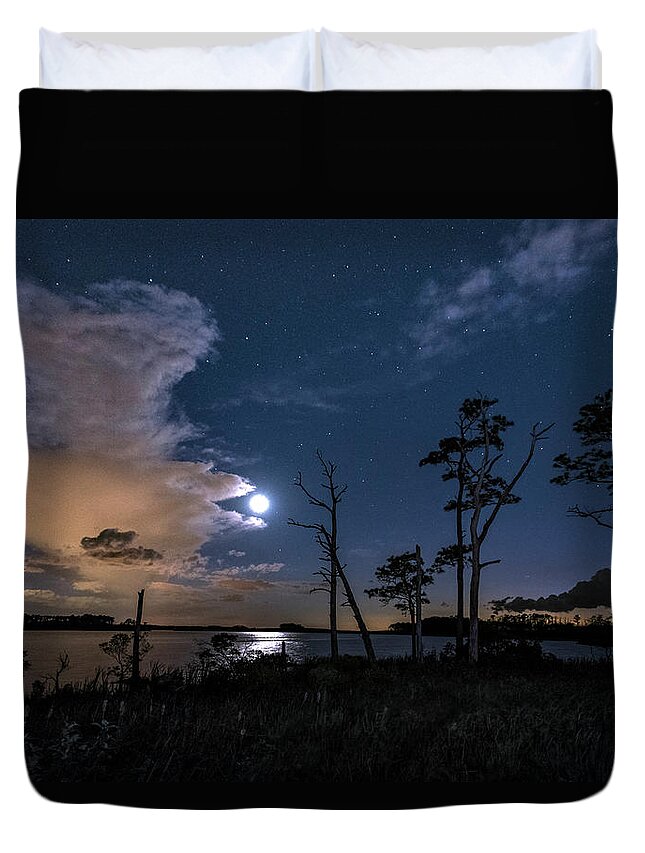 Maryland Duvet Cover featuring the photograph Moon Over Blackwater #1 by Robert Fawcett