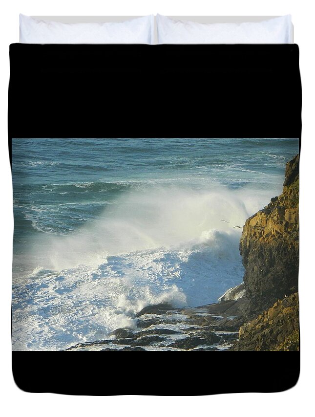 Oregon Duvet Cover featuring the photograph Ocean View #1 by Gallery Of Hope 