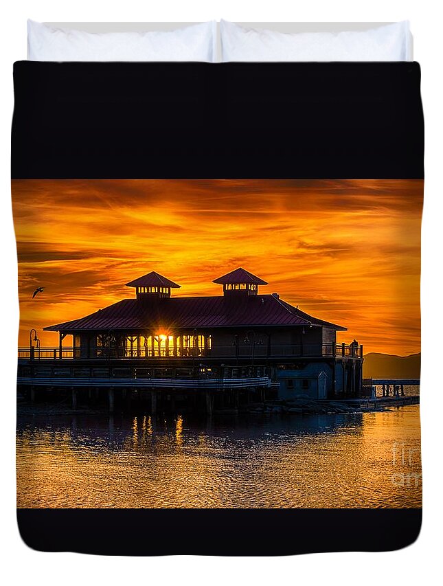 Vermont Duvet Cover featuring the photograph Spring sunset from Burlington #1 by Scenic Vermont Photography