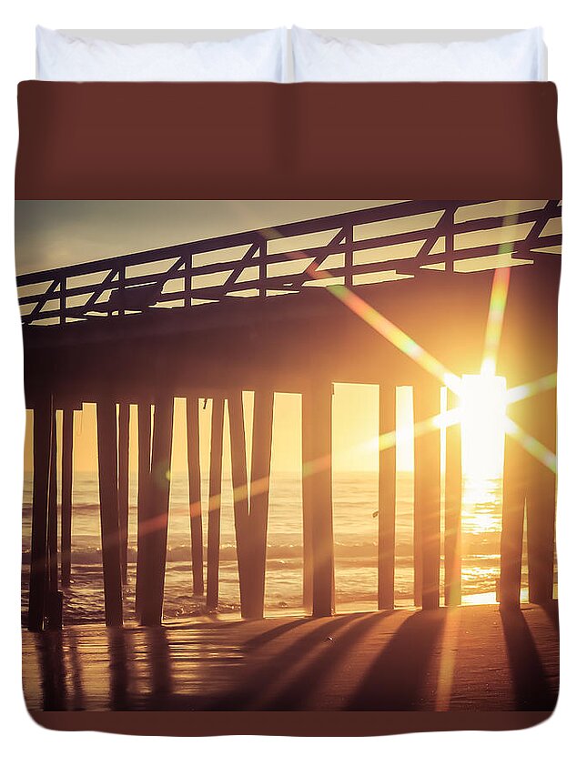Seacliff Duvet Cover featuring the photograph Star #1 by Lora Lee Chapman