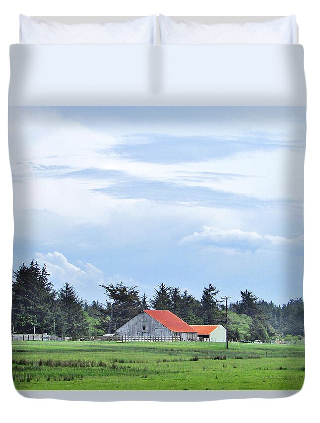 Sky Duvet Cover featuring the photograph The Farm #1 by Marilyn Diaz