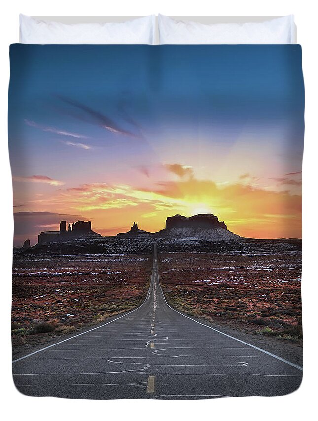 Utah Duvet Cover featuring the photograph The Long Road to Monument Valley #2 by Larry Marshall