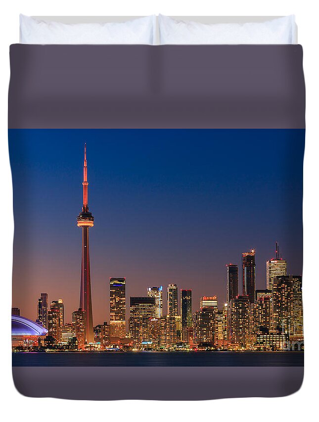 Canada Duvet Cover featuring the photograph Toronto Skyline after sunset #2 by Henk Meijer Photography