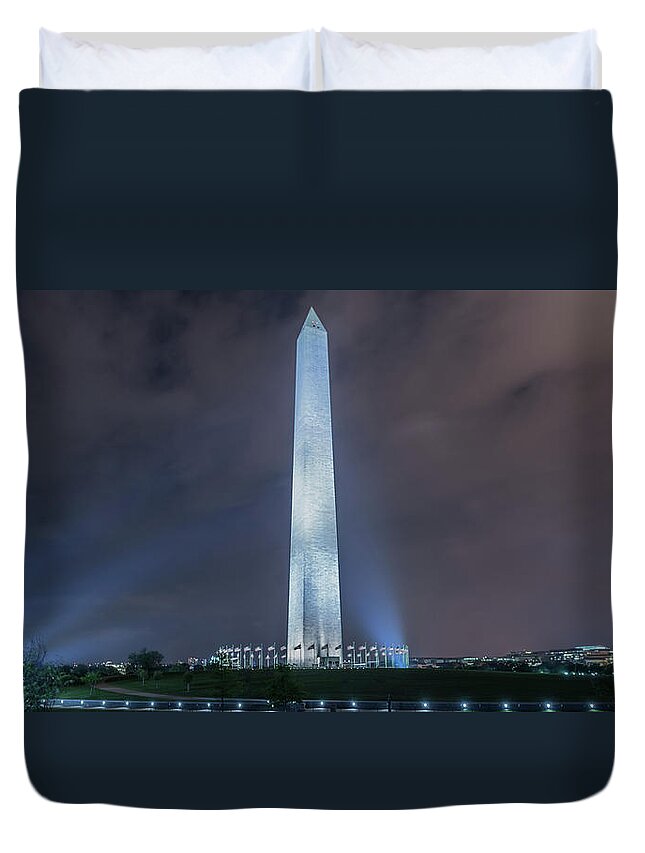 2017 Duvet Cover featuring the photograph Washington Monument #2 by Theodore Jones