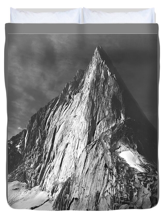 Bugaboo Spire Duvet Cover featuring the photograph 102756 Bugaboo Spire by Ed Cooper Photography