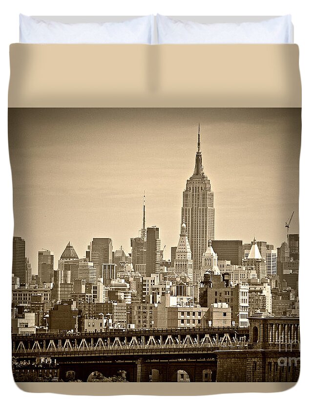America Duvet Cover featuring the photograph New York by Juergen Held