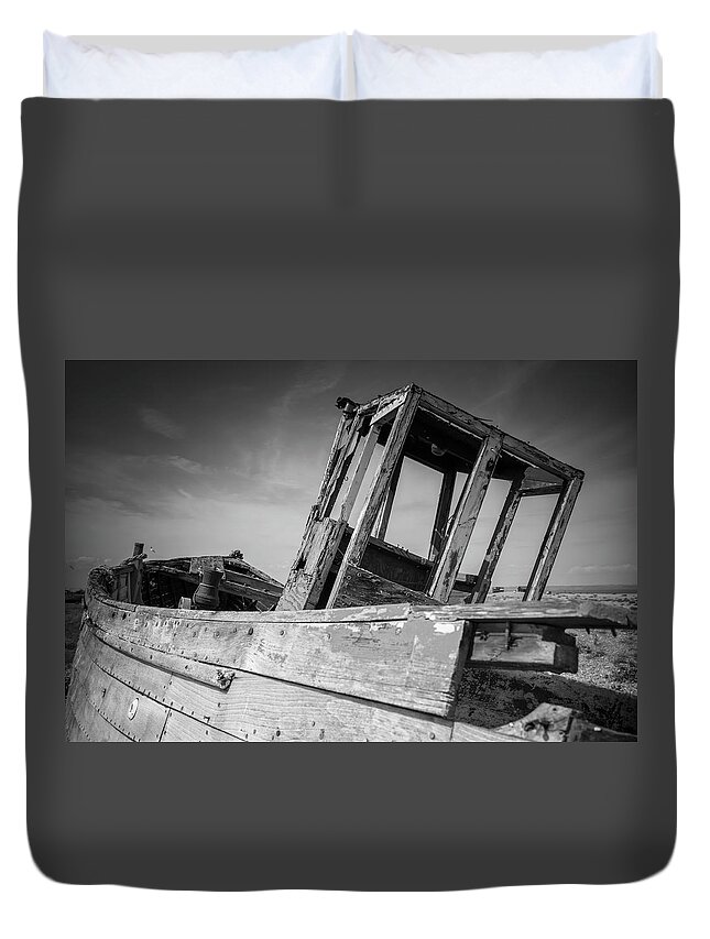 Vintage Duvet Cover featuring the photograph Old Abandoned Boat BW by Rick Deacon
