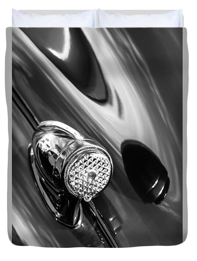 1939 Pontiac Silver Streak Chief Tail Light Duvet Cover featuring the photograph 1939 Pontiac Silver Streak Chief Tail Light -712bw by Jill Reger