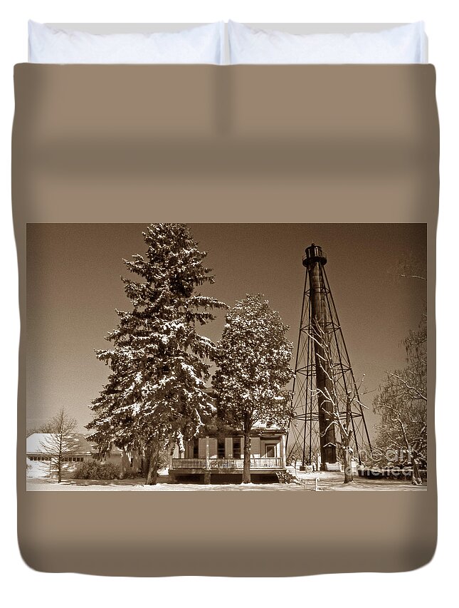 Lighthouses Duvet Cover featuring the photograph Liston Rear Range Lighthouse De #2 by Skip Willits