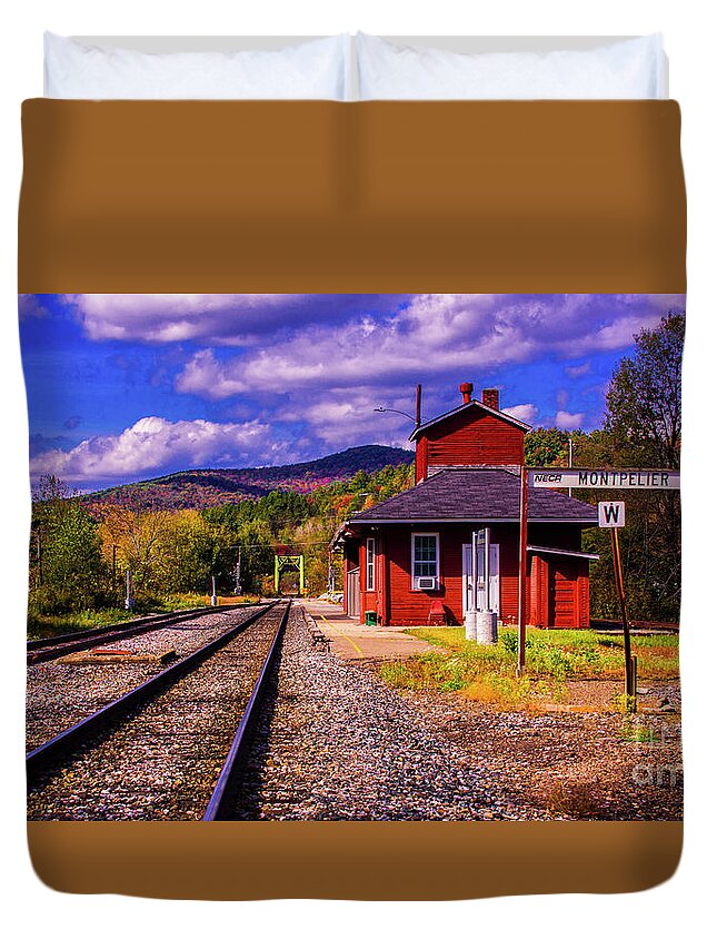 Fall Foliage Duvet Cover featuring the photograph Montpelier Jct Vermont #2 by Scenic Vermont Photography
