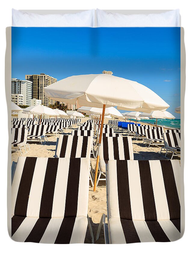 Chair Duvet Cover featuring the photograph Miami Beach by Raul Rodriguez