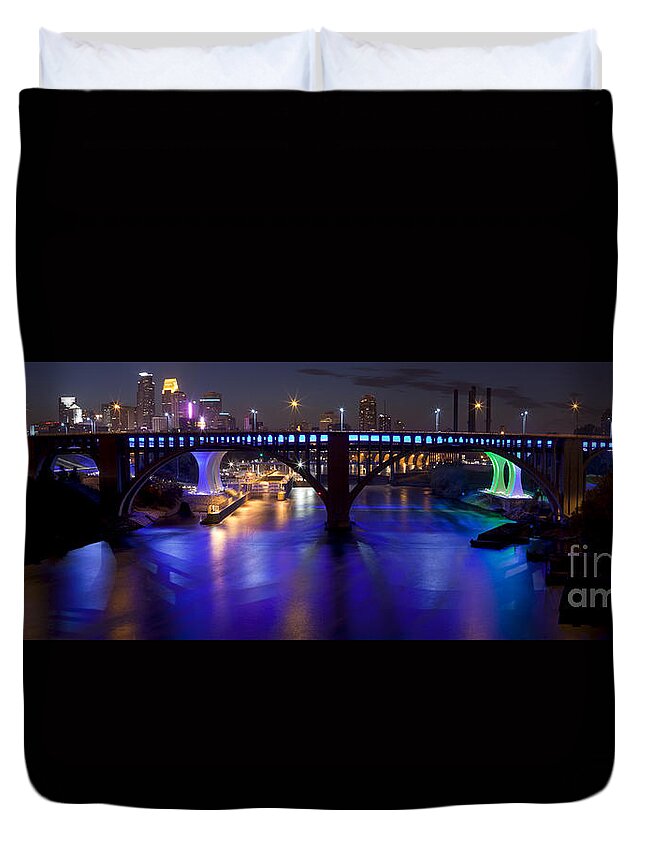 Minneapolis Duvet Cover featuring the photograph Minneapolis Minnesota #4 by Anthony Totah