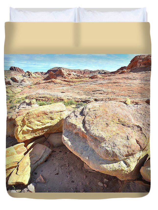Valley Of Fire State Park Duvet Cover featuring the photograph Multicolored Sandstone in Valley of Fire #6 by Ray Mathis