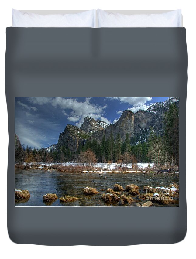 Yosemite Duvet Cover featuring the photograph Yosemite #34 by Marc Bittan