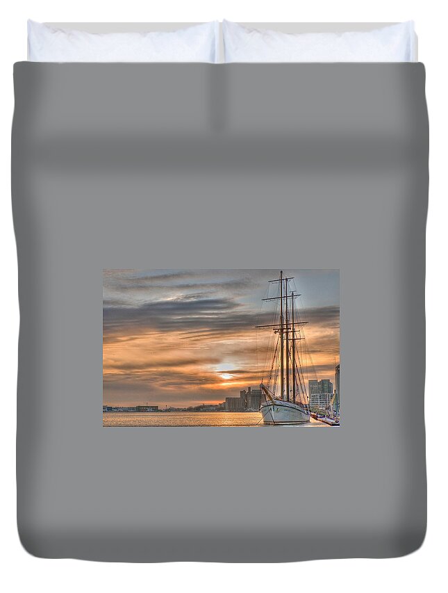 Ship Duvet Cover featuring the photograph Toronto by Gouzel -