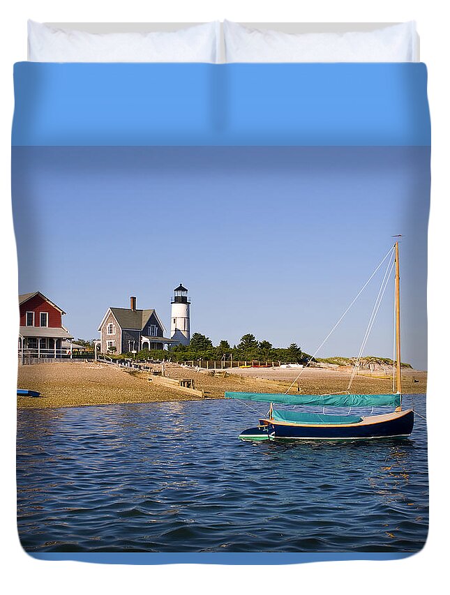 Sandy Neck Duvet Cover featuring the photograph Sandy Neck Lighthouse #2 by Charles Harden