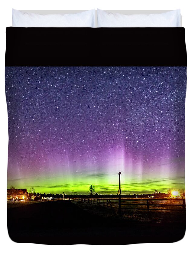 Oregon Duvet Cover featuring the photograph 420 Aurora by Cat Connor