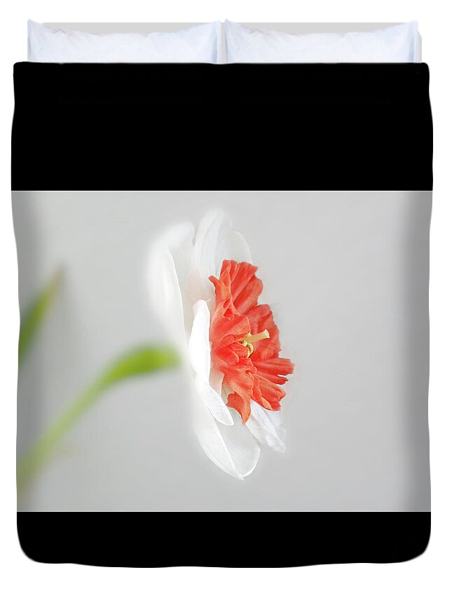 Flower Duvet Cover featuring the photograph 4264 by Peter Holme III