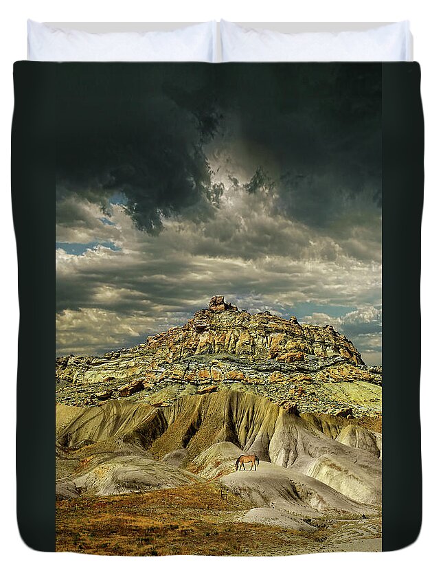 Animal Duvet Cover featuring the photograph 4453 by Peter Holme III