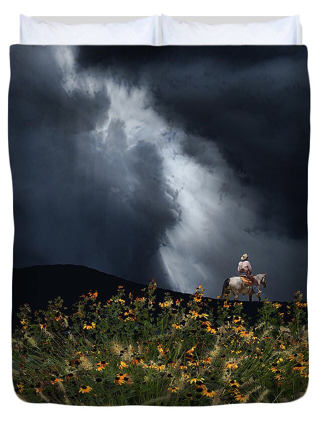 Sky Duvet Cover featuring the photograph 4123 by Peter Holme III