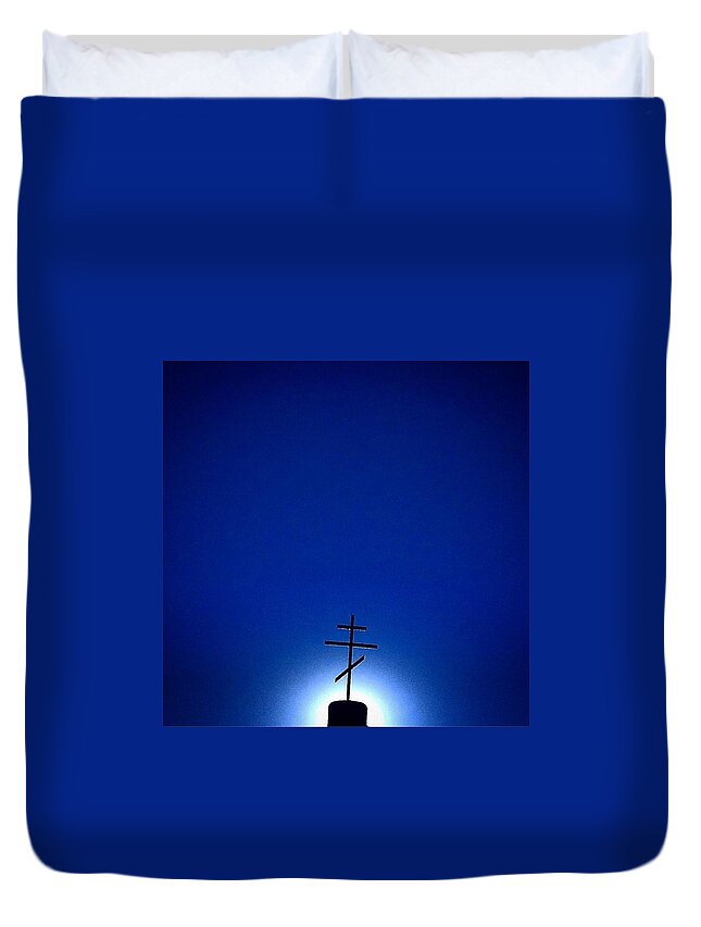 Life Duvet Cover featuring the photograph The Cross by Shawn Gordon