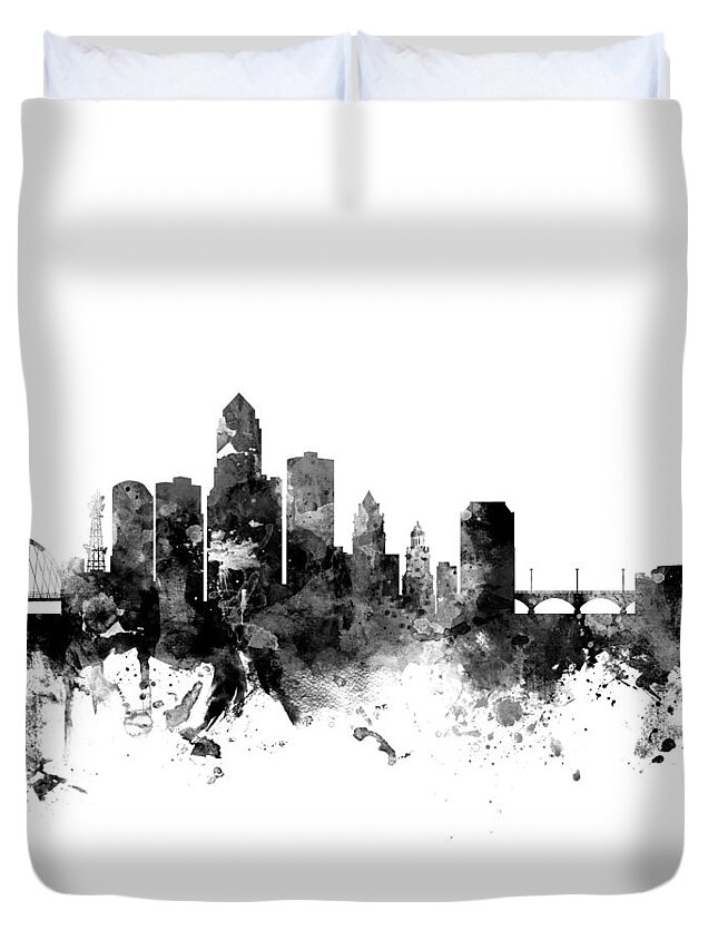 United States Duvet Cover featuring the digital art Des Moines Iowa Skyline by Michael Tompsett
