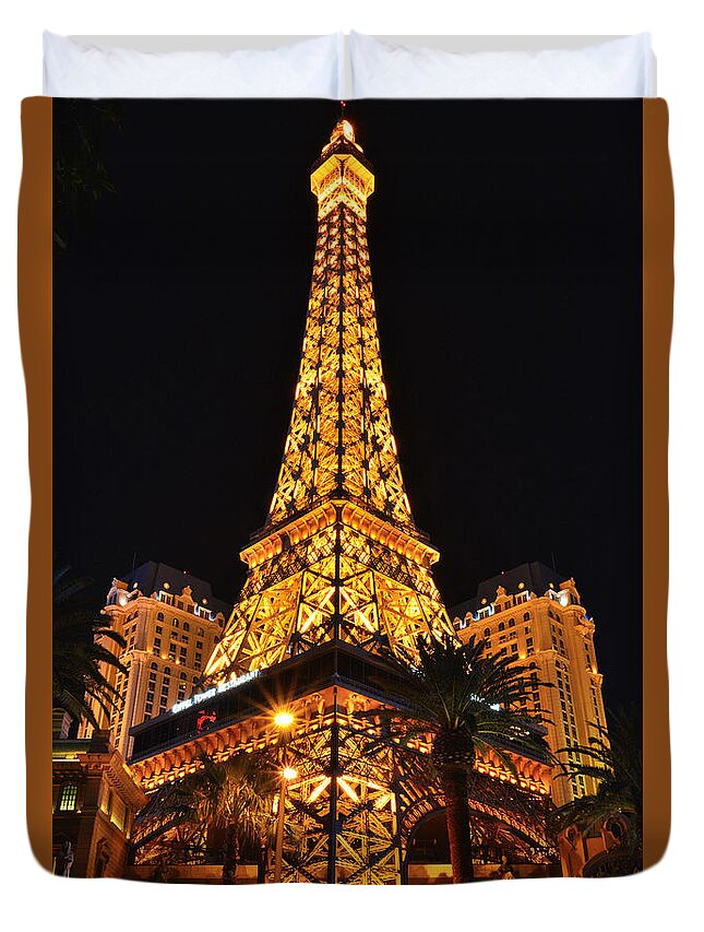 Las Vegas Duvet Cover featuring the photograph Las Vegas by Ray Mathis