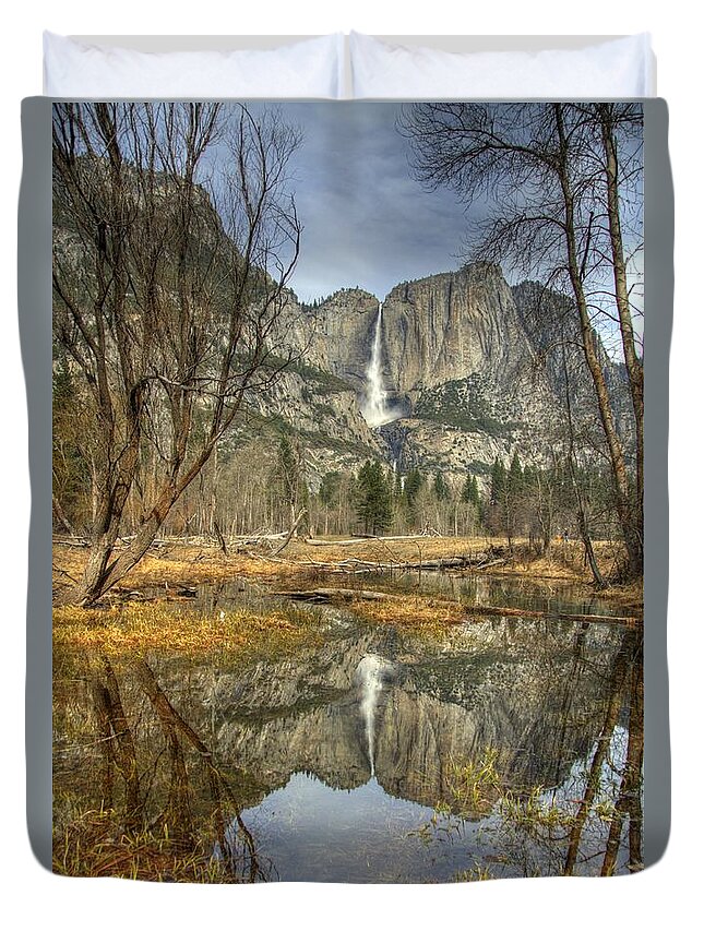 Yosemite Duvet Cover featuring the photograph Yosemite #7 by Marc Bittan