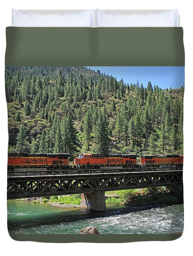 Bnsf Duvet Cover featuring the photograph 7215 by Donna Kennedy