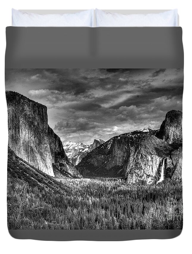 Yosemite Duvet Cover featuring the photograph Yosemite #8 by Marc Bittan