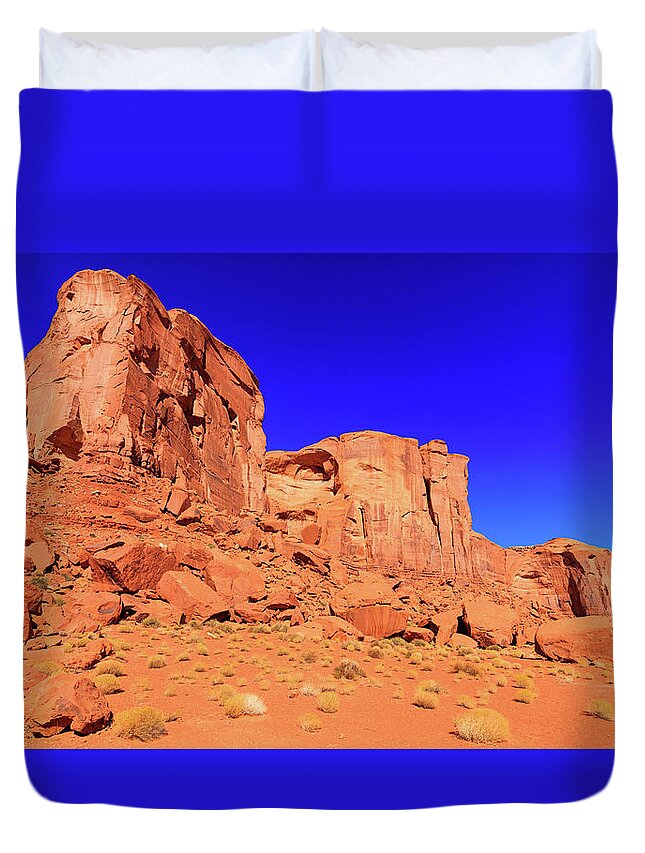 Monument Valley Duvet Cover featuring the photograph Monument Valley #9 by Raul Rodriguez