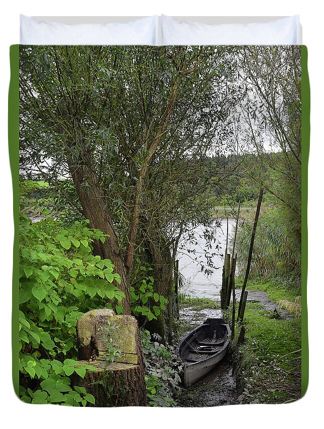 Fishing Boat Duvet Cover featuring the photograph A fishing boat in Ballygorey by Joe Cashin