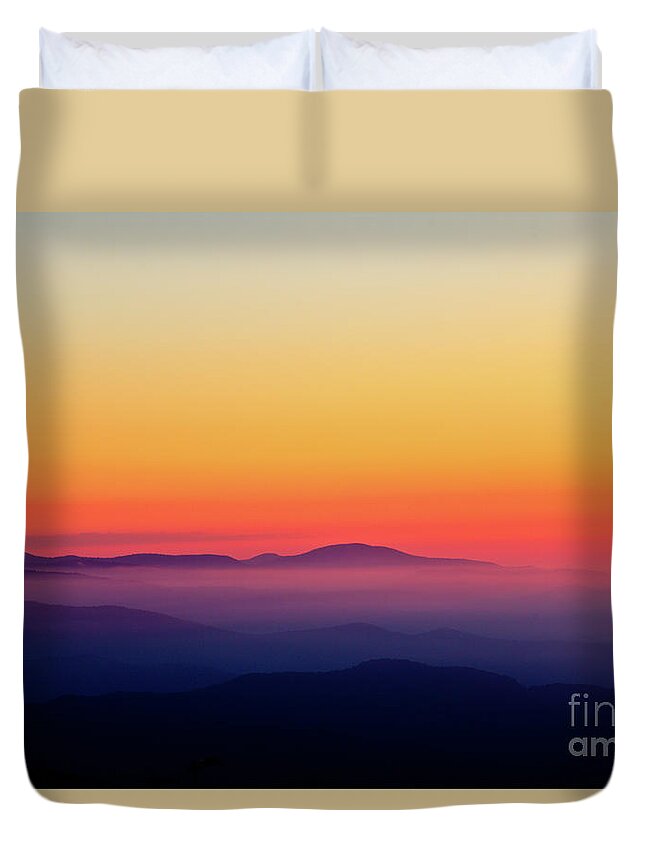 Sunrise Duvet Cover featuring the photograph A Simple Sunrise by Douglas Stucky